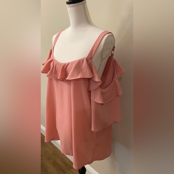 UMGEE XL Top - Picture 1 of 5